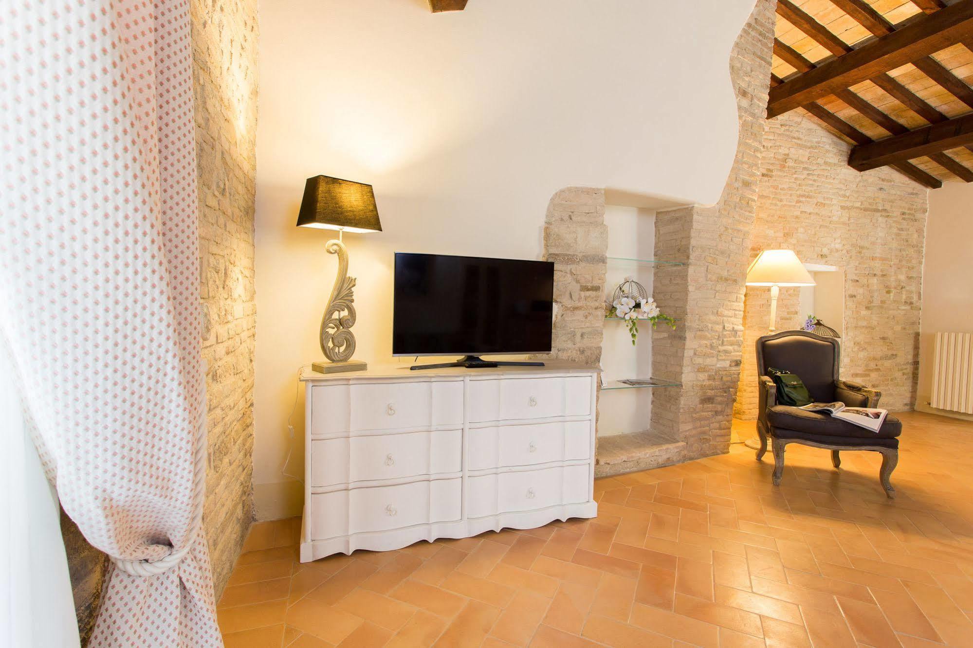 Palazzo Gentili Apartment San Severino Marche Ngoại thất bức ảnh